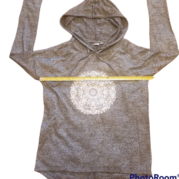 Twik exclusivité simons . hood for women very soft fabric comfortable . - Picture 4 of 13